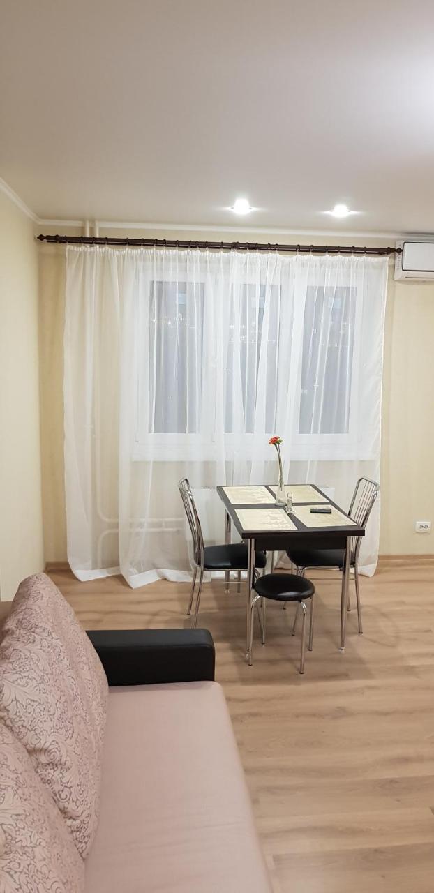 Apartamenty Na Lenina 52 Novorossiysk Exterior photo